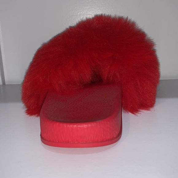 RED FUR SLIDES - Picture 5 of 7